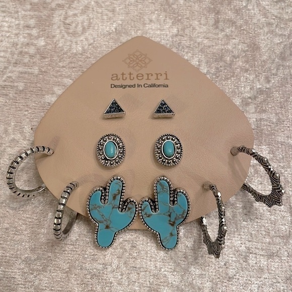 Brand New Atterri Southwest Silver Tone & Turquoise Set of 5 Pairs of Earrings - Picture 1 of 12